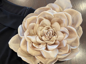 Corsage Rose